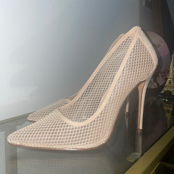 Fishnet Pumps - Picture 7 of 9